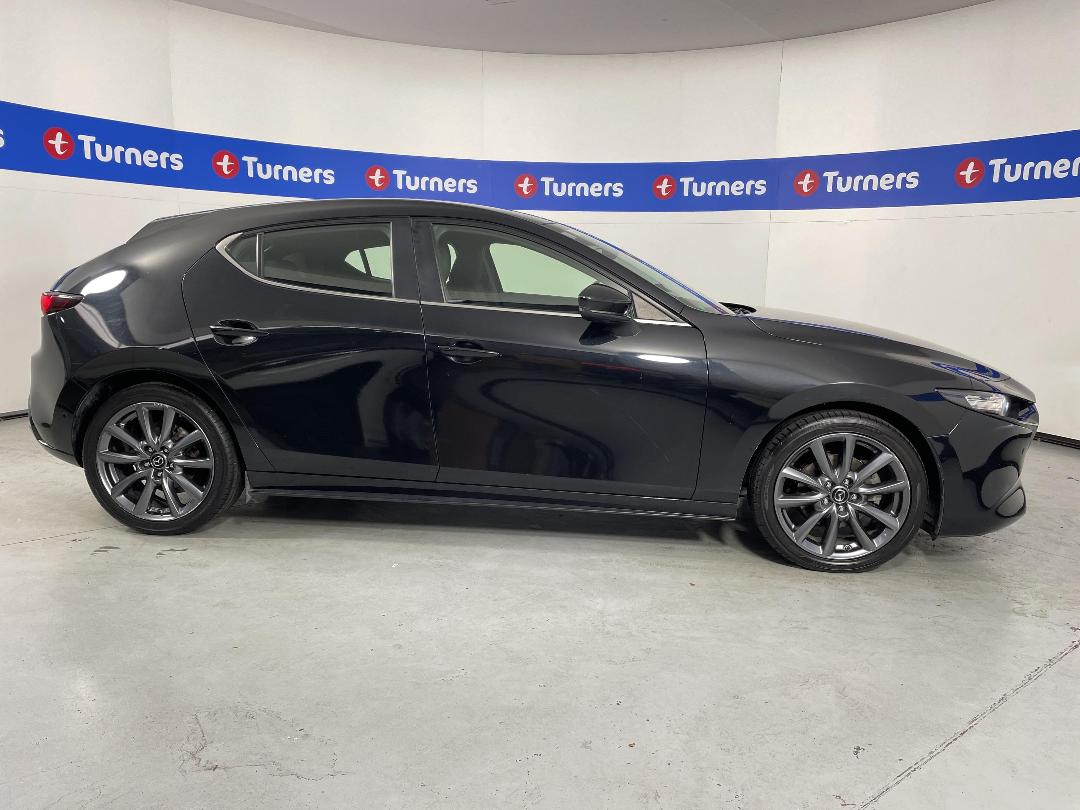 Photo '23' of Mazda Mazda3 Photo '23' of Mazda Mazda3