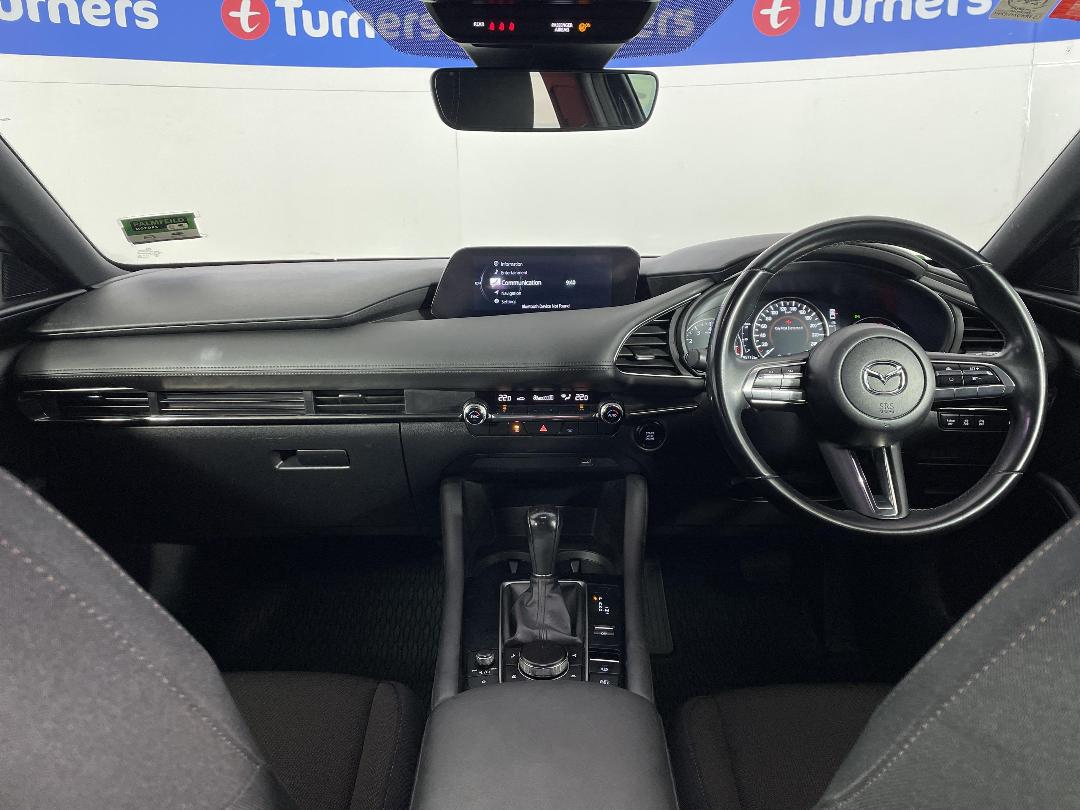 Photo '17' of Mazda Mazda3 Photo '17' of Mazda Mazda3