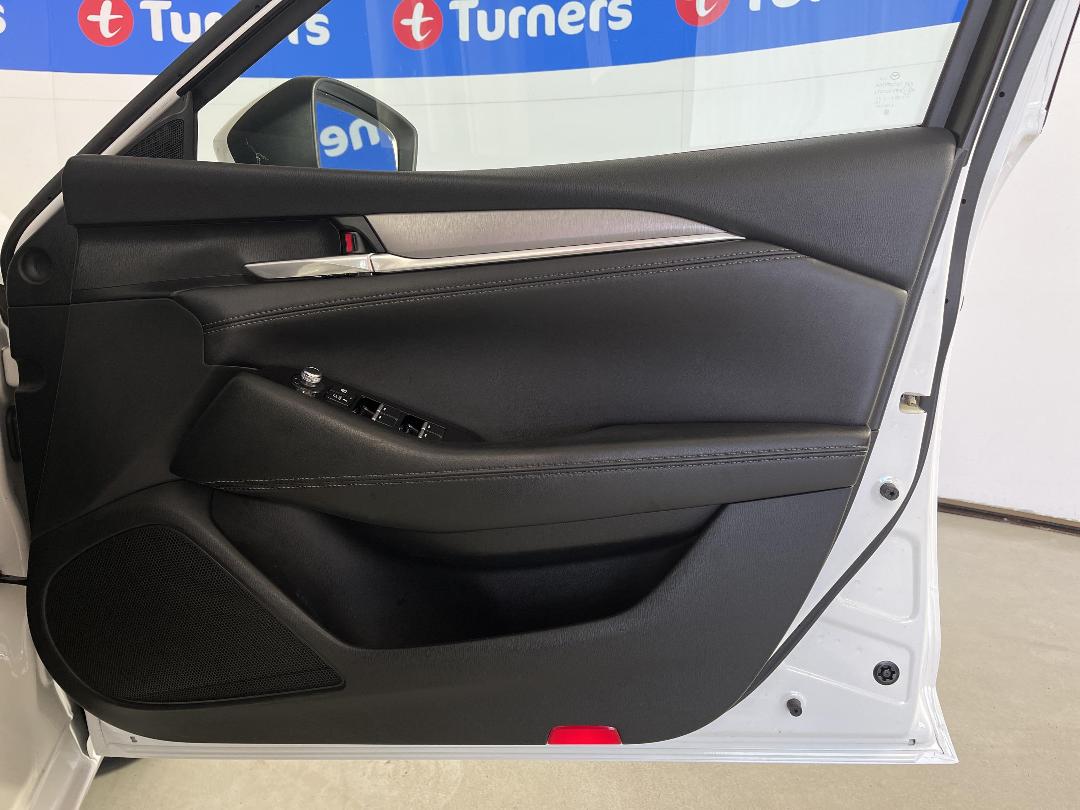 Photo '15' of Mazda Mazda6 Photo '15' of Mazda Mazda6