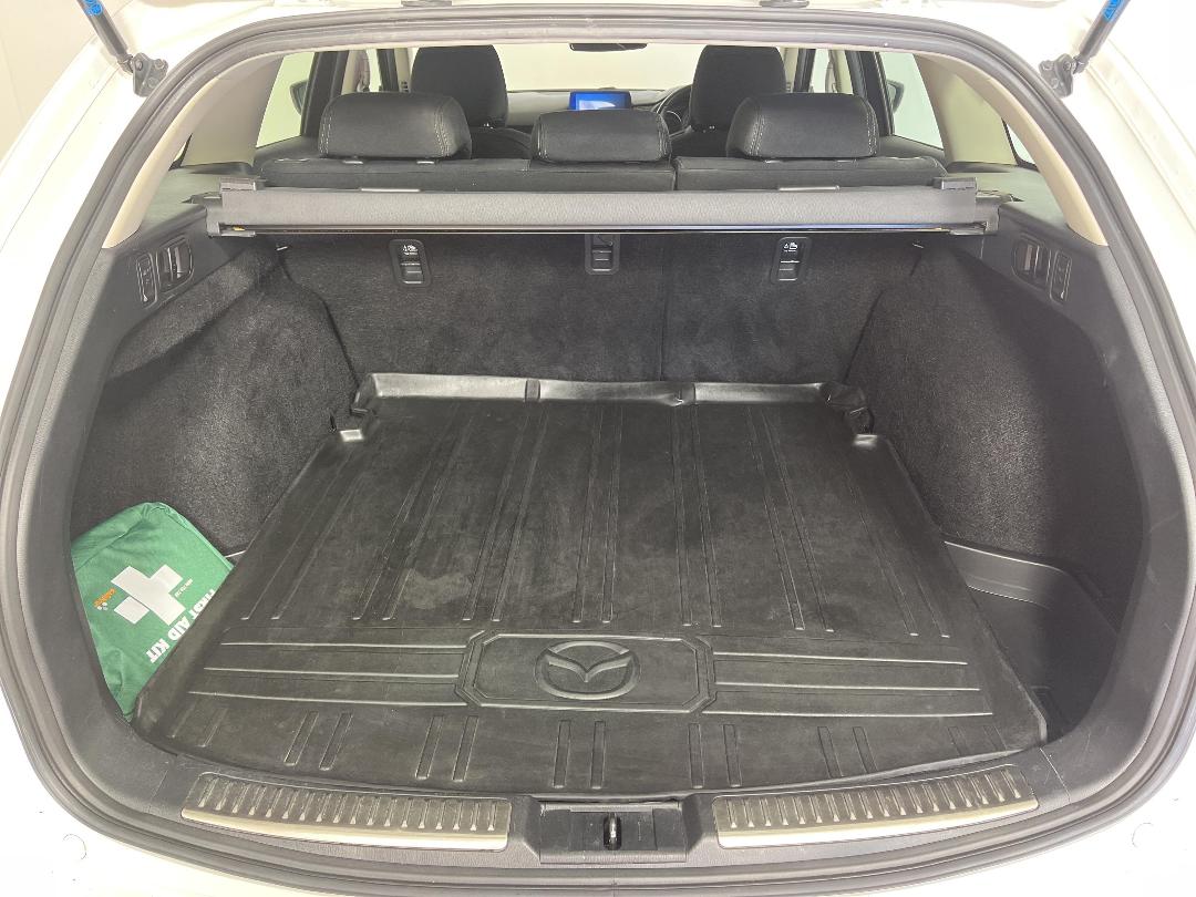 Photo '14' of Mazda Mazda6 Photo '14' of Mazda Mazda6