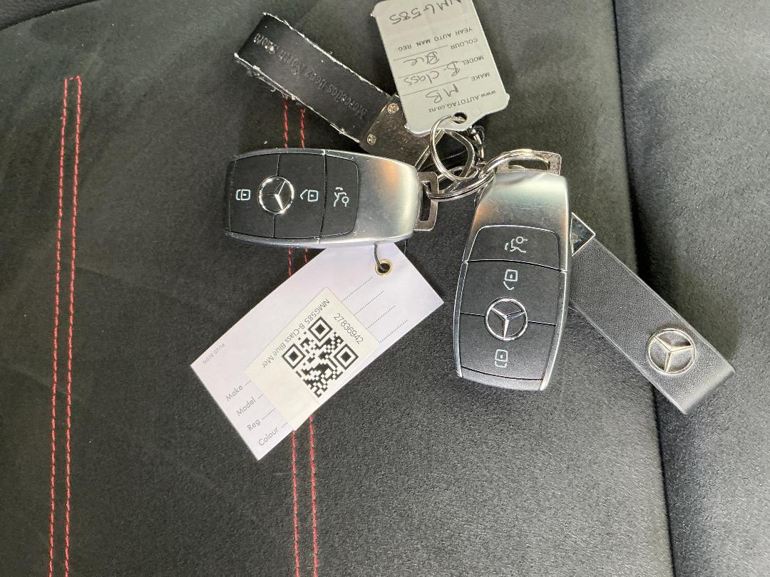 Photo '16' of Mercedes-Benz B-Class B180 Photo '16' of Mercedes-Benz B-Class B180