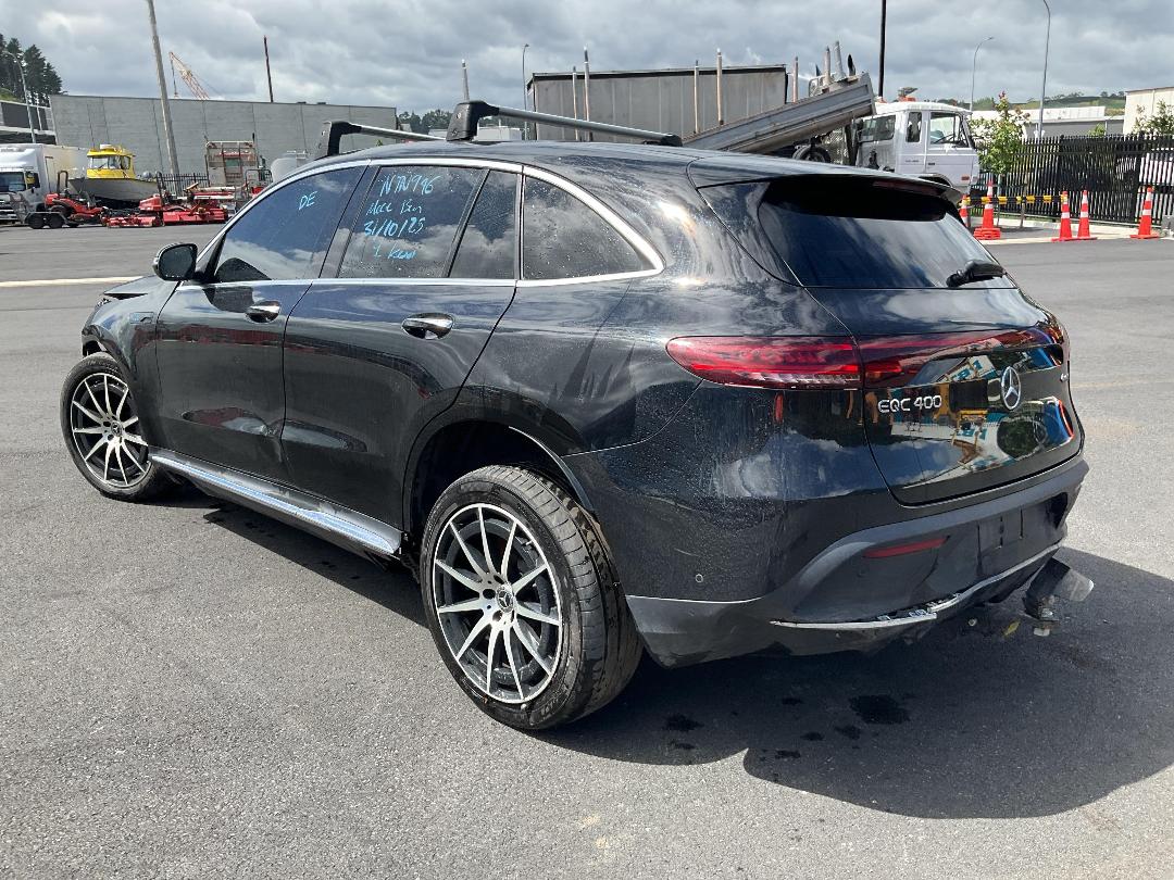 Photo '3' of Mercedes-Benz EQC 400 4Matic Photo '3' of Mercedes-Benz EQC 400 4Matic
