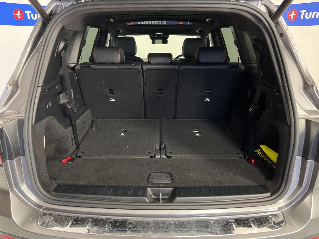 Photo '14' of Mercedes-Benz GLB Photo '14' of Mercedes-Benz GLB