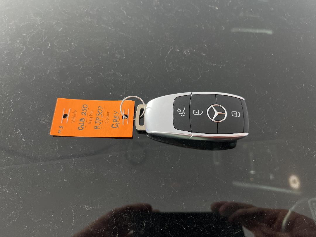 Photo '22' of Mercedes-Benz GLB Photo '22' of Mercedes-Benz GLB