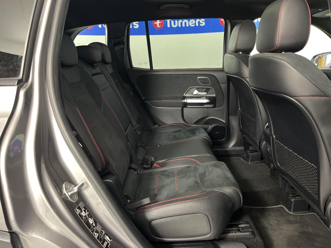 Photo '20' of Mercedes-Benz GLB Photo '20' of Mercedes-Benz GLB