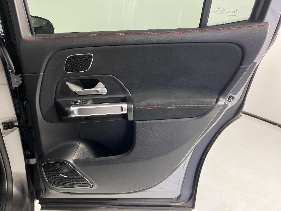 Photo '19' of Mercedes-Benz GLB Photo '19' of Mercedes-Benz GLB