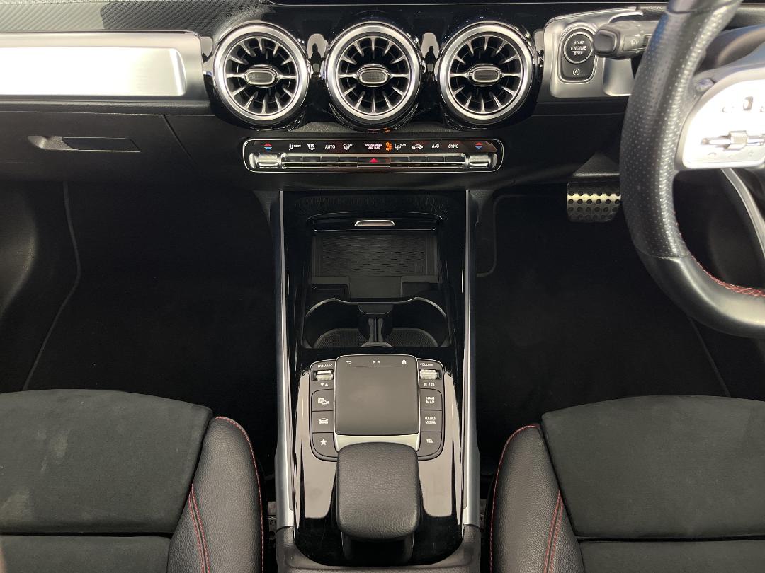 Photo '18' of Mercedes-Benz GLB Photo '18' of Mercedes-Benz GLB