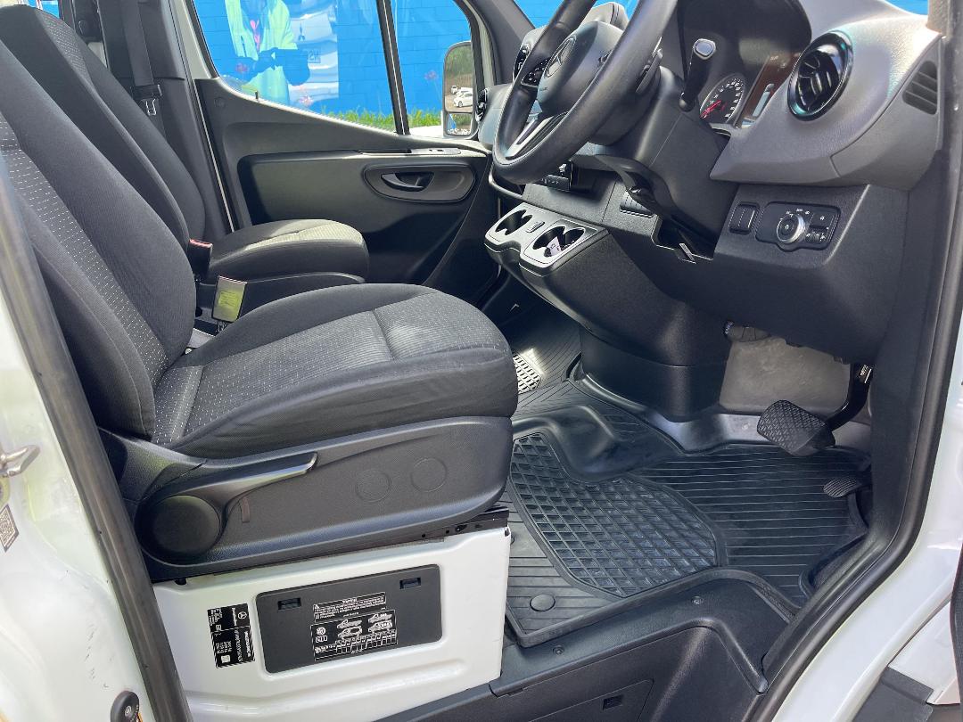 Photo '16' of Mercedes-Benz Sprinter Photo '16' of Mercedes-Benz Sprinter