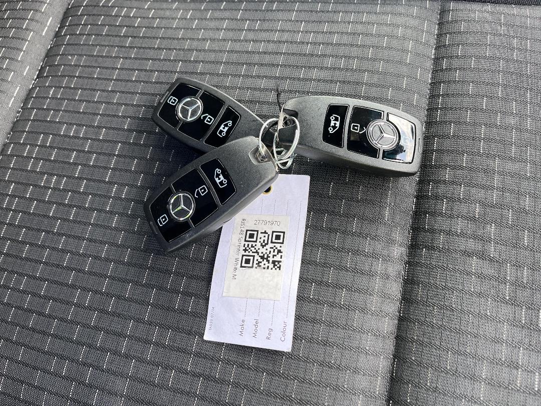 Photo '21' of Mercedes-Benz Sprinter Photo '21' of Mercedes-Benz Sprinter