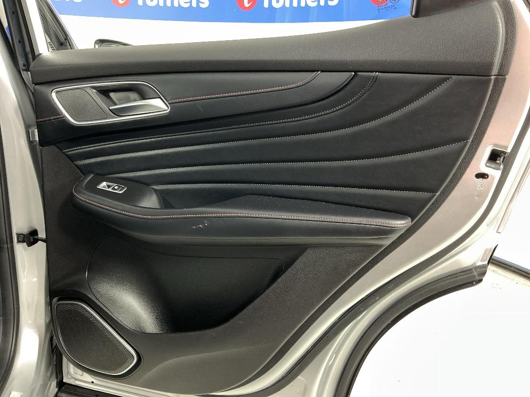 Photo '19' of MG HS Photo '19' of MG HS