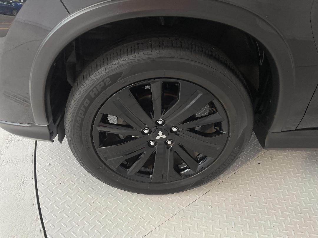 Photo '10' of Mitsubishi ASX