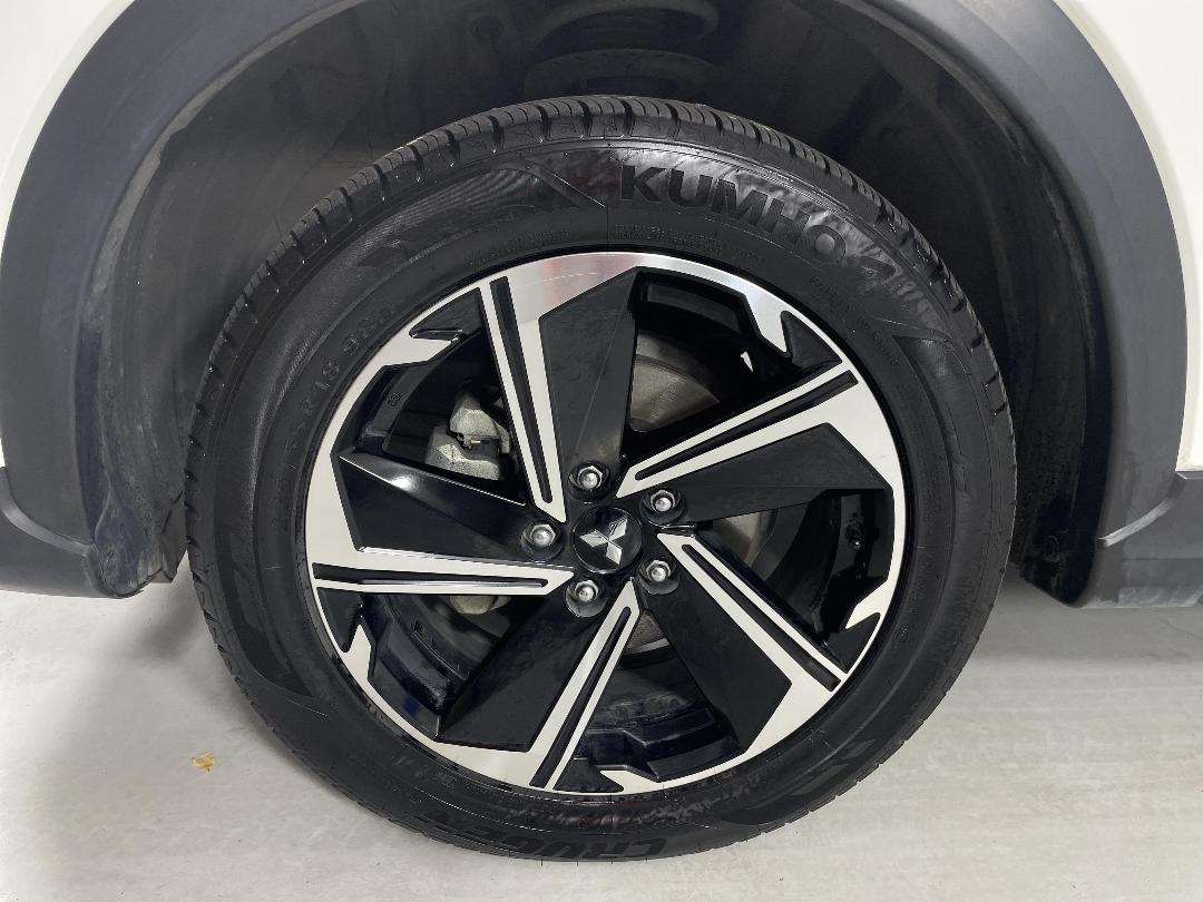 Photo '10' of Mitsubishi Eclipse Cross Photo '10' of Mitsubishi Eclipse Cross