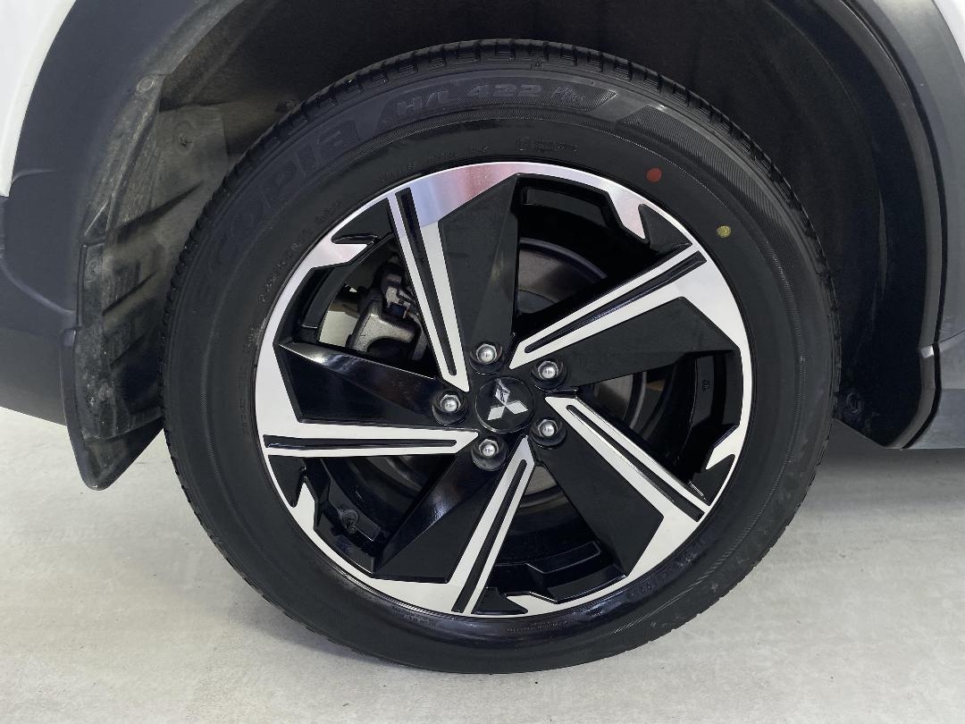 Photo '12' of Mitsubishi Eclipse Cross Photo '12' of Mitsubishi Eclipse Cross