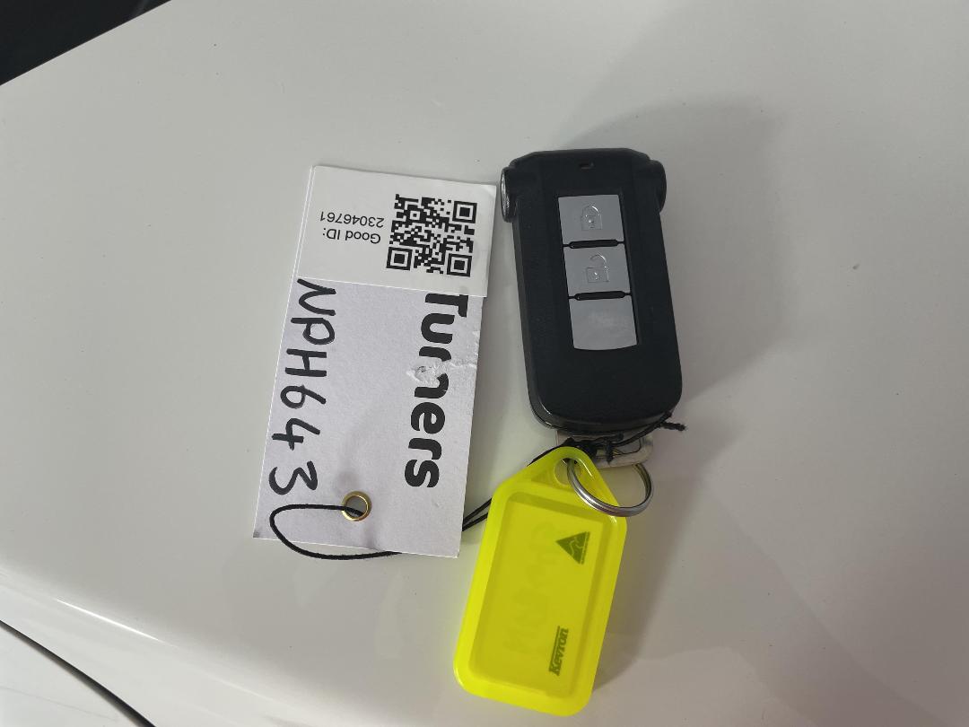 Photo '22' of Mitsubishi Eclipse Cross Photo '22' of Mitsubishi Eclipse Cross