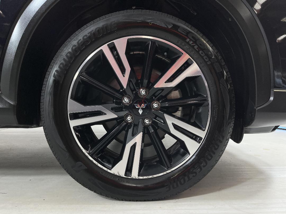 Photo '9' of Mitsubishi Eclipse Cross Photo '9' of Mitsubishi Eclipse Cross