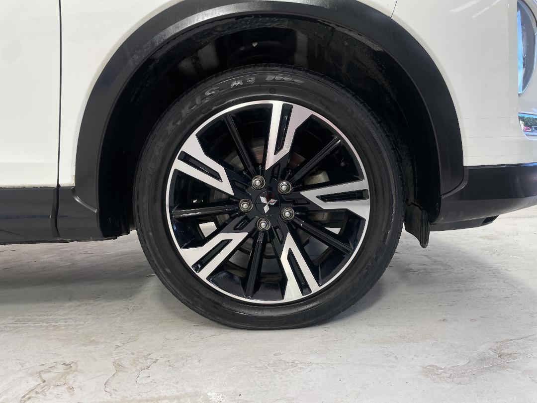 Photo '9' of Mitsubishi Eclipse Cross