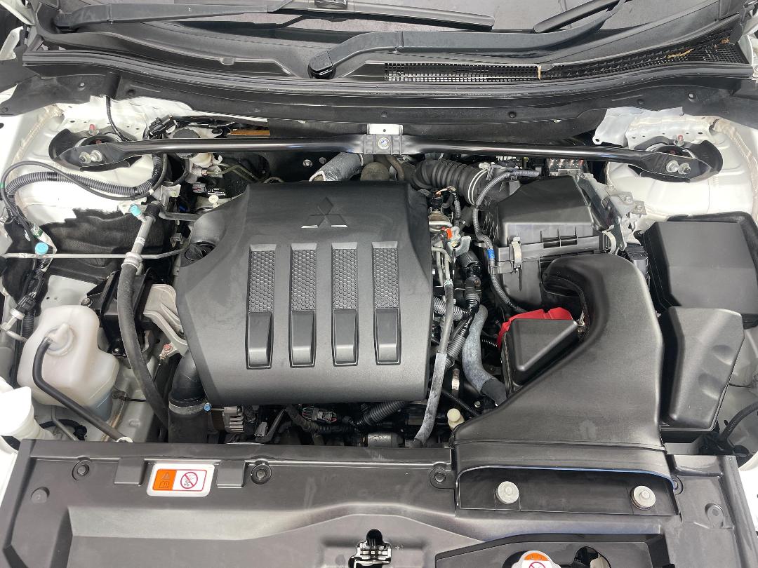 Photo '13' of Mitsubishi Eclipse Cross