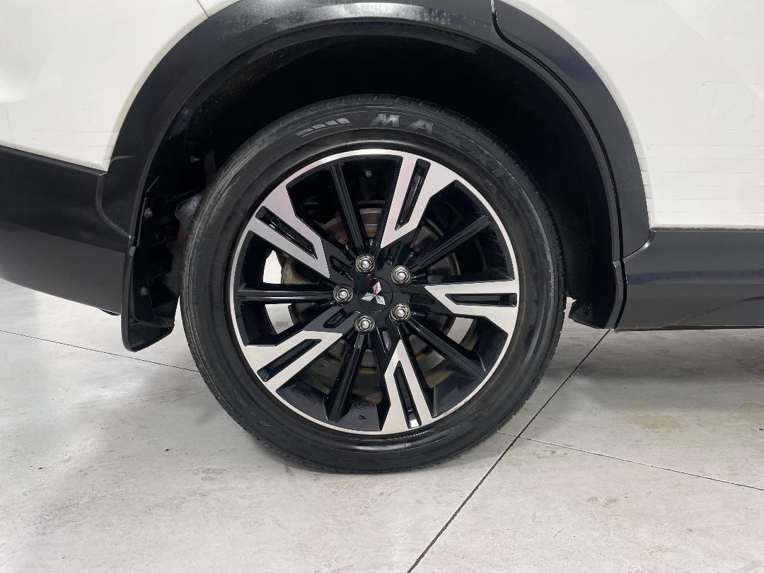 Photo '12' of Mitsubishi Eclipse Cross