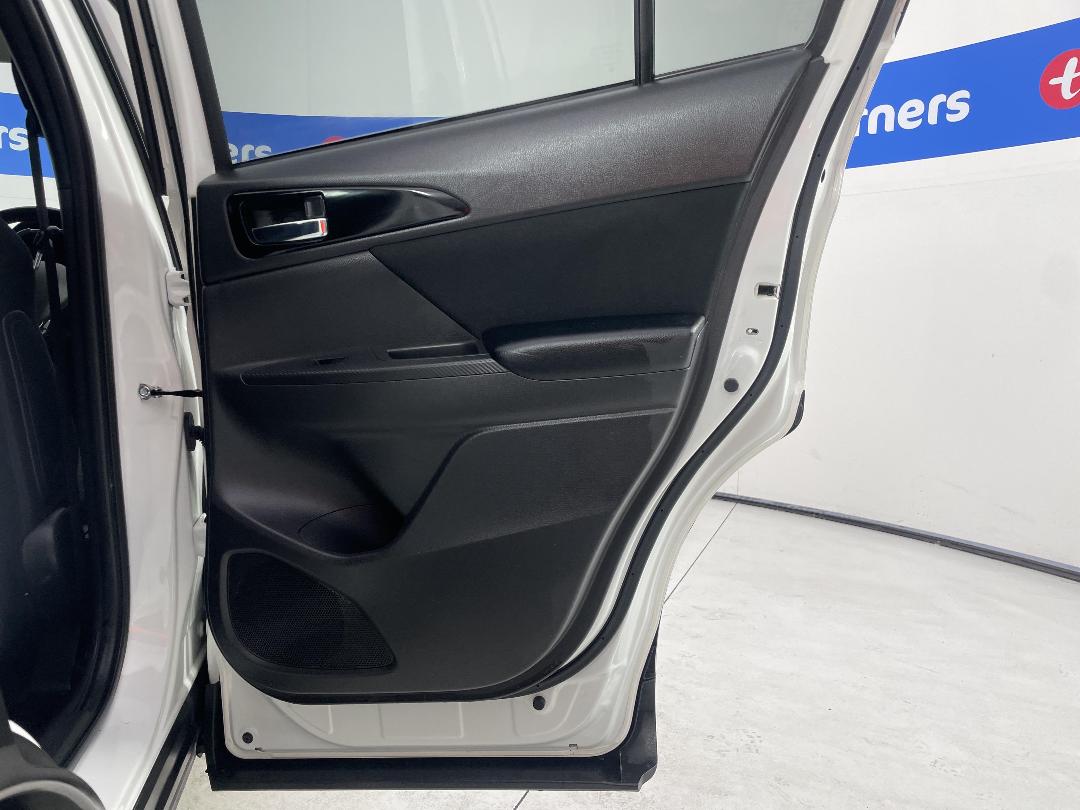 Photo '19' of Mitsubishi Eclipse Cross