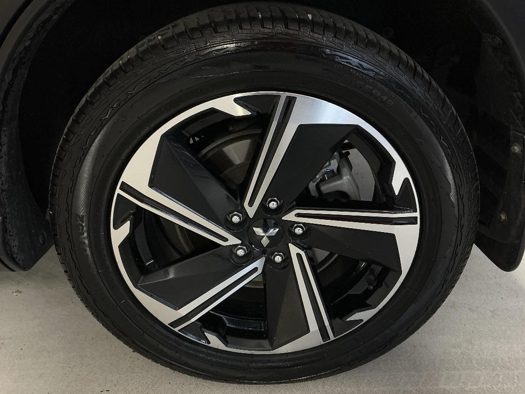 Photo '11' of Mitsubishi Eclipse Cross