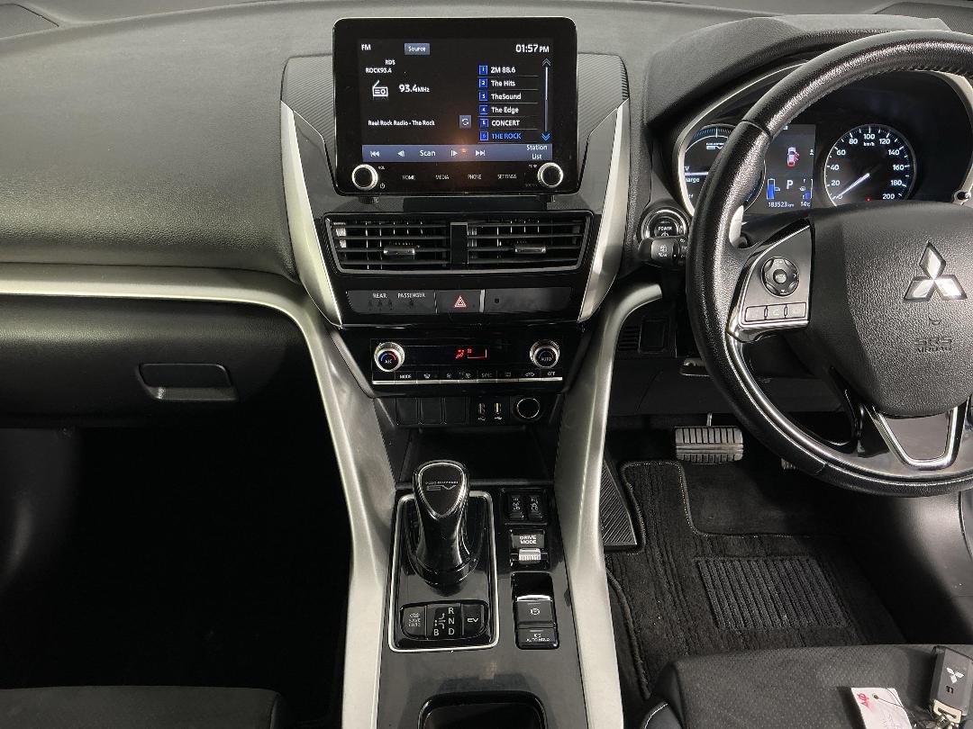 Photo '18' of Mitsubishi Eclipse Cross