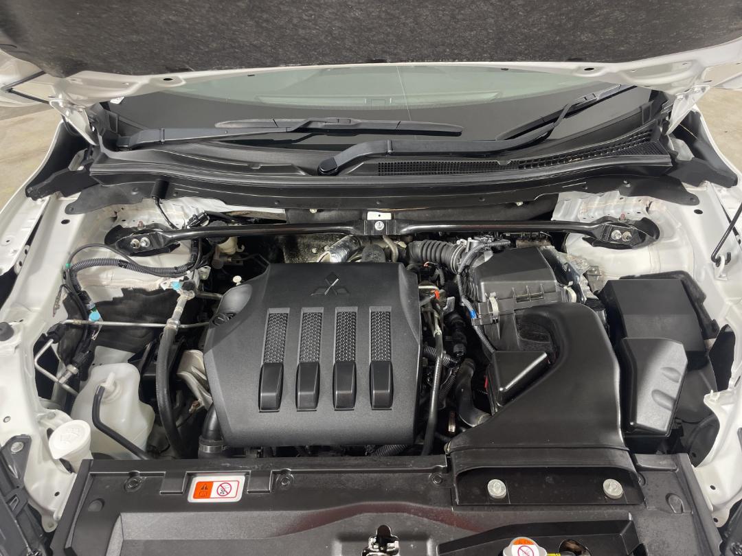 Photo '13' of Mitsubishi Eclipse Cross