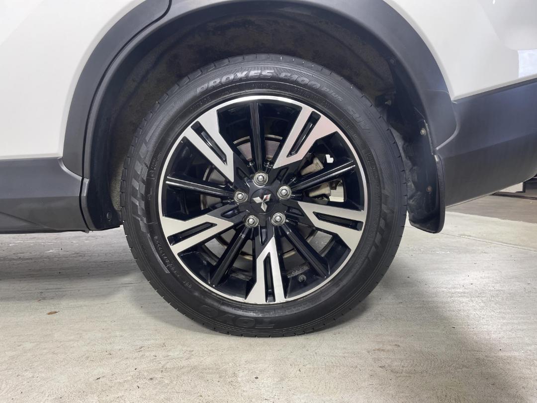 Photo '11' of Mitsubishi Eclipse Cross