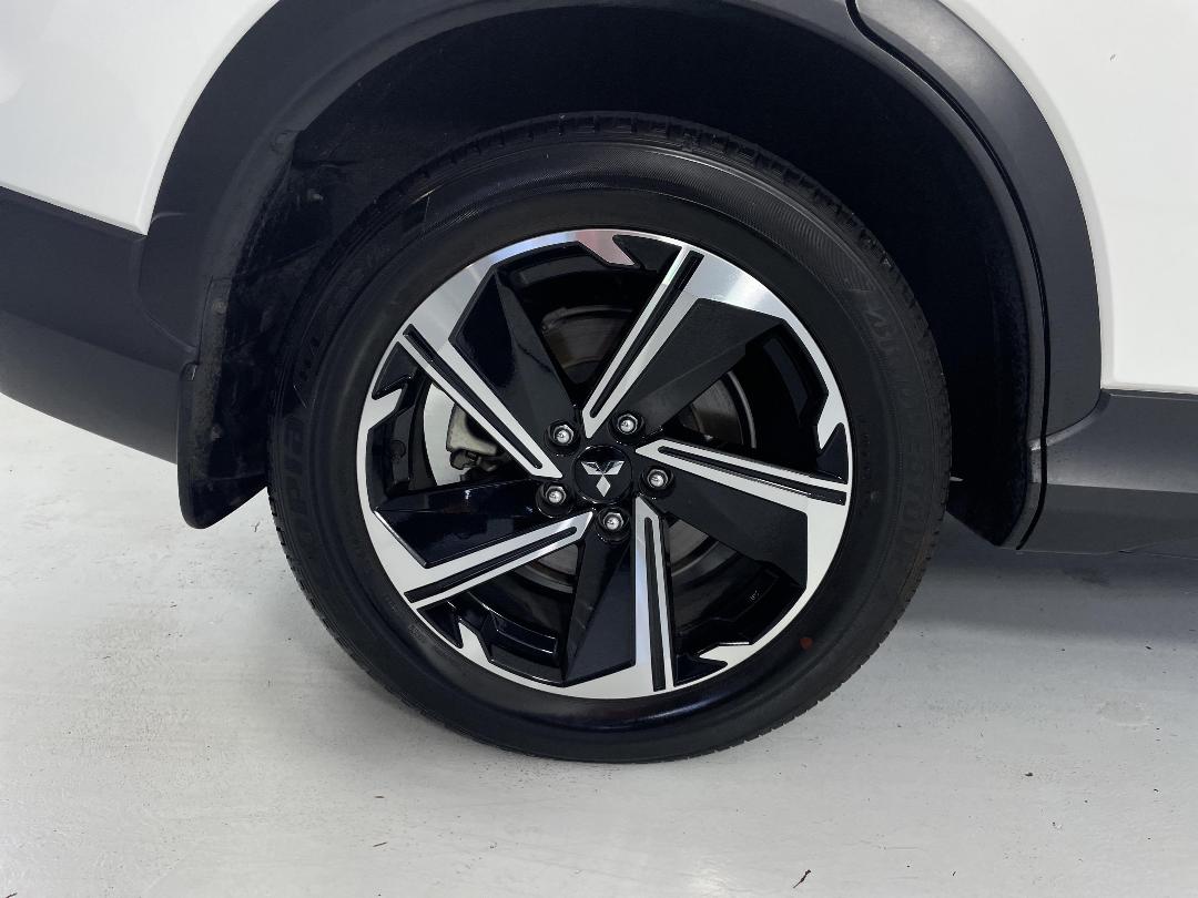 Photo '12' of Mitsubishi Eclipse Cross Photo '12' of Mitsubishi Eclipse Cross