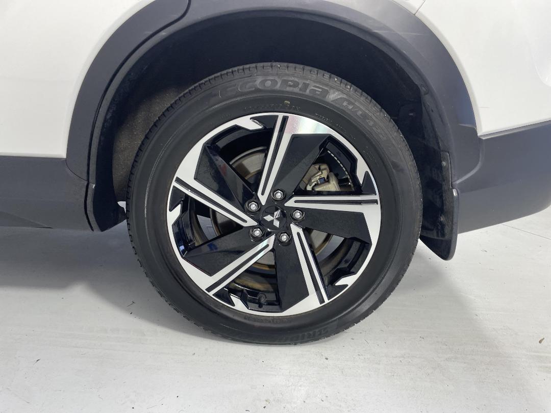 Photo '11' of Mitsubishi Eclipse Cross Photo '11' of Mitsubishi Eclipse Cross