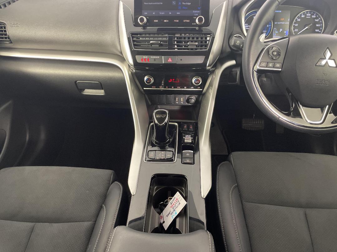 Photo '18' of Mitsubishi Eclipse Cross Photo '18' of Mitsubishi Eclipse Cross