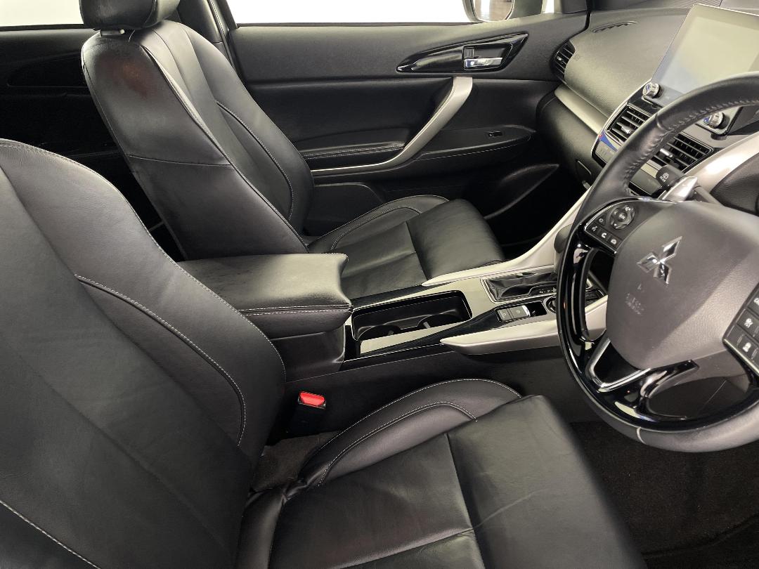 Photo '16' of Mitsubishi Eclipse Cross