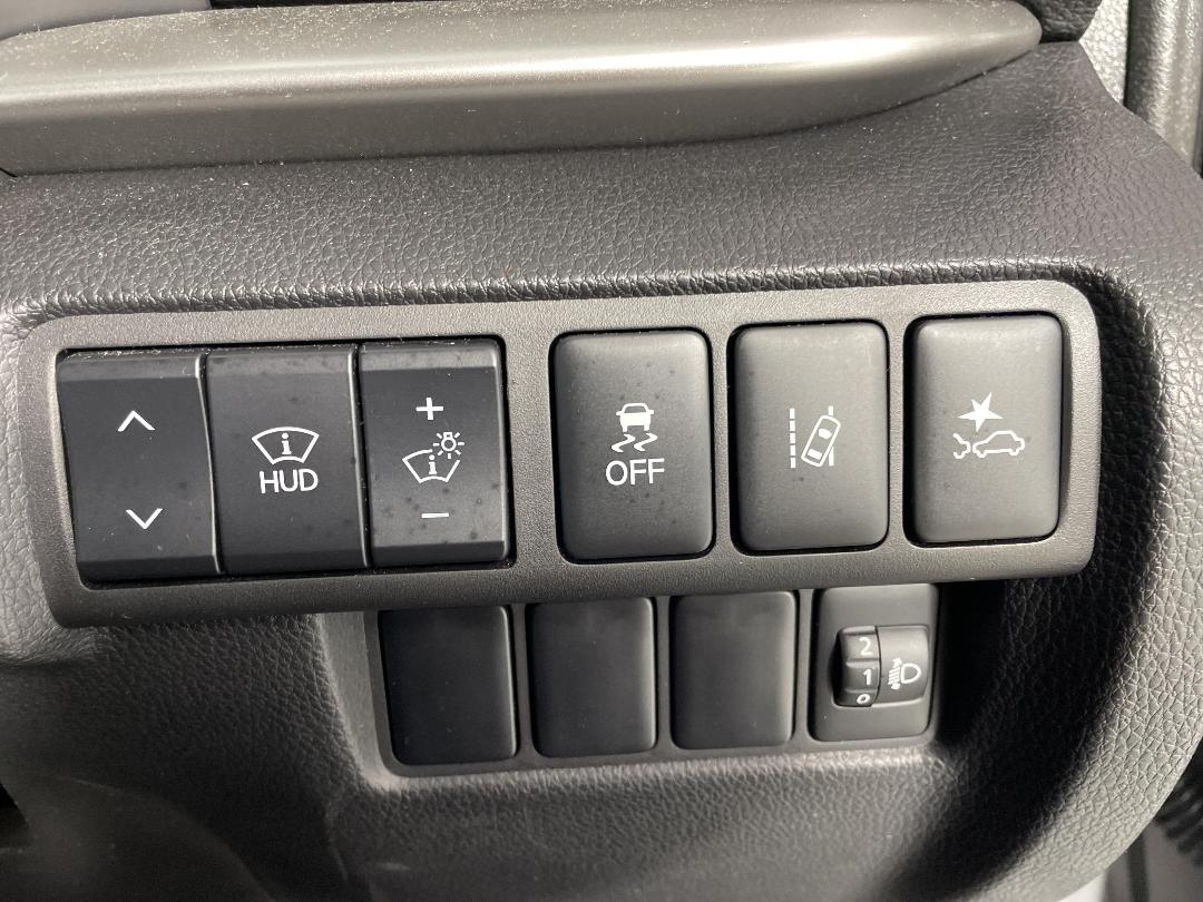 Photo '25' of Mitsubishi Eclipse Cross