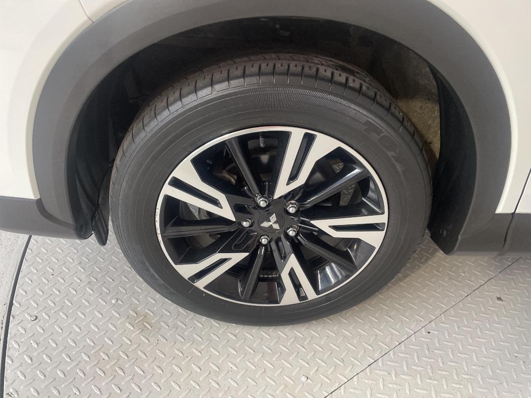 Photo '10' of Mitsubishi Eclipse Cross