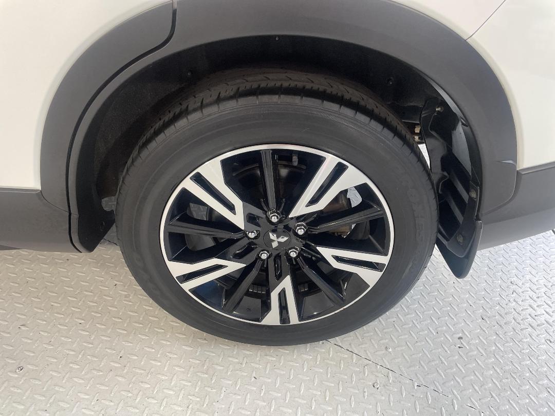 Photo '11' of Mitsubishi Eclipse Cross