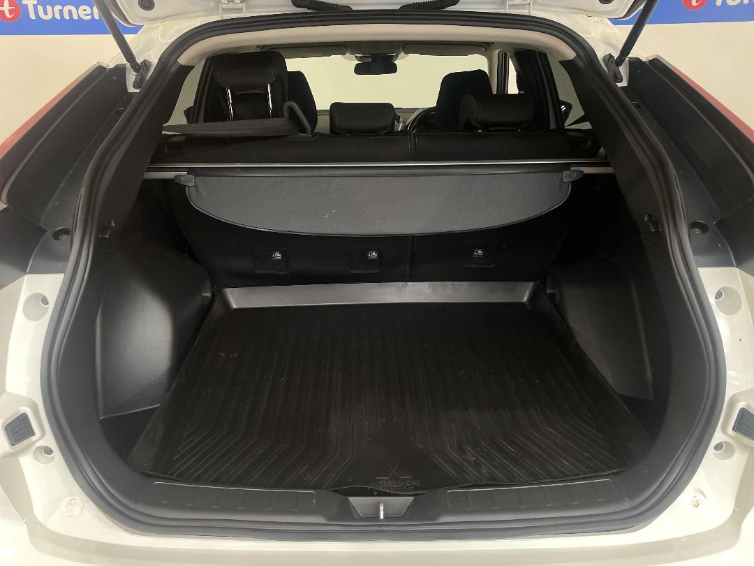 Photo '14' of Mitsubishi Eclipse Cross