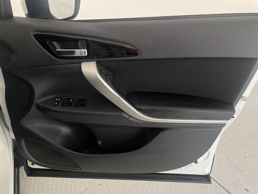 Photo '15' of Mitsubishi Eclipse Cross