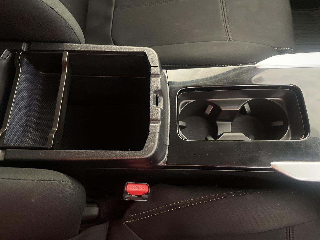 Photo '32' of Mitsubishi Eclipse Cross