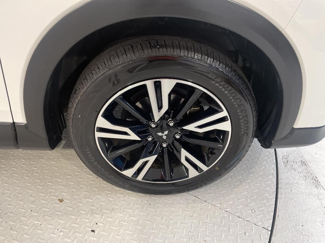 Photo '9' of Mitsubishi Eclipse Cross Photo '9' of Mitsubishi Eclipse Cross