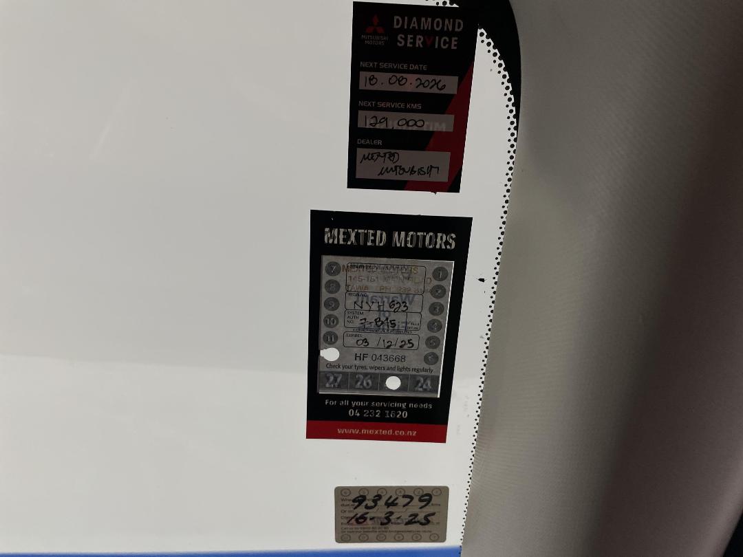 Photo '34' of Mitsubishi Eclipse Cross Photo '34' of Mitsubishi Eclipse Cross