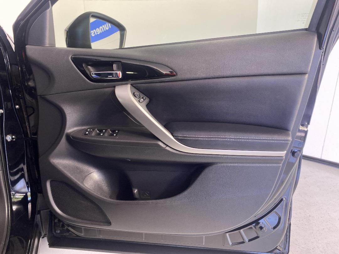 Photo '15' of Mitsubishi Eclipse Cross