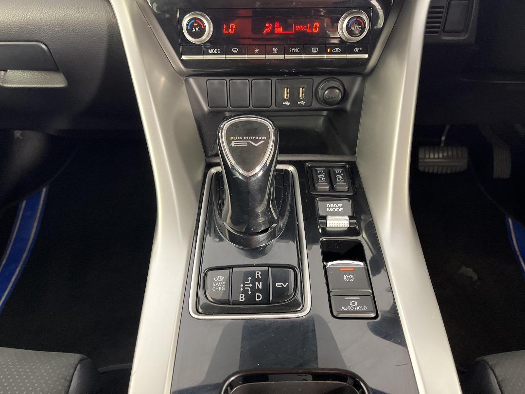 Photo '18' of Mitsubishi Eclipse Cross