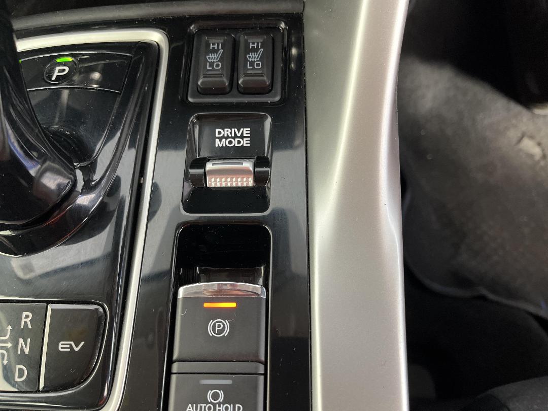 Photo '31' of Mitsubishi Eclipse Cross