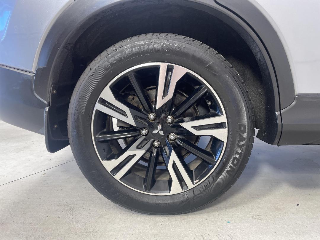 Photo '12' of Mitsubishi Eclipse Cross