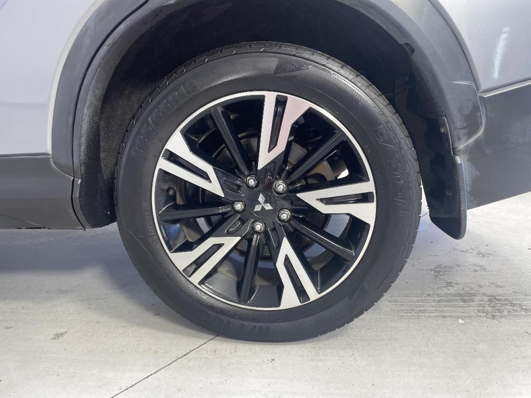 Photo '11' of Mitsubishi Eclipse Cross