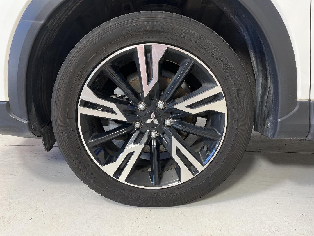 Photo '10' of Mitsubishi Eclipse Cross