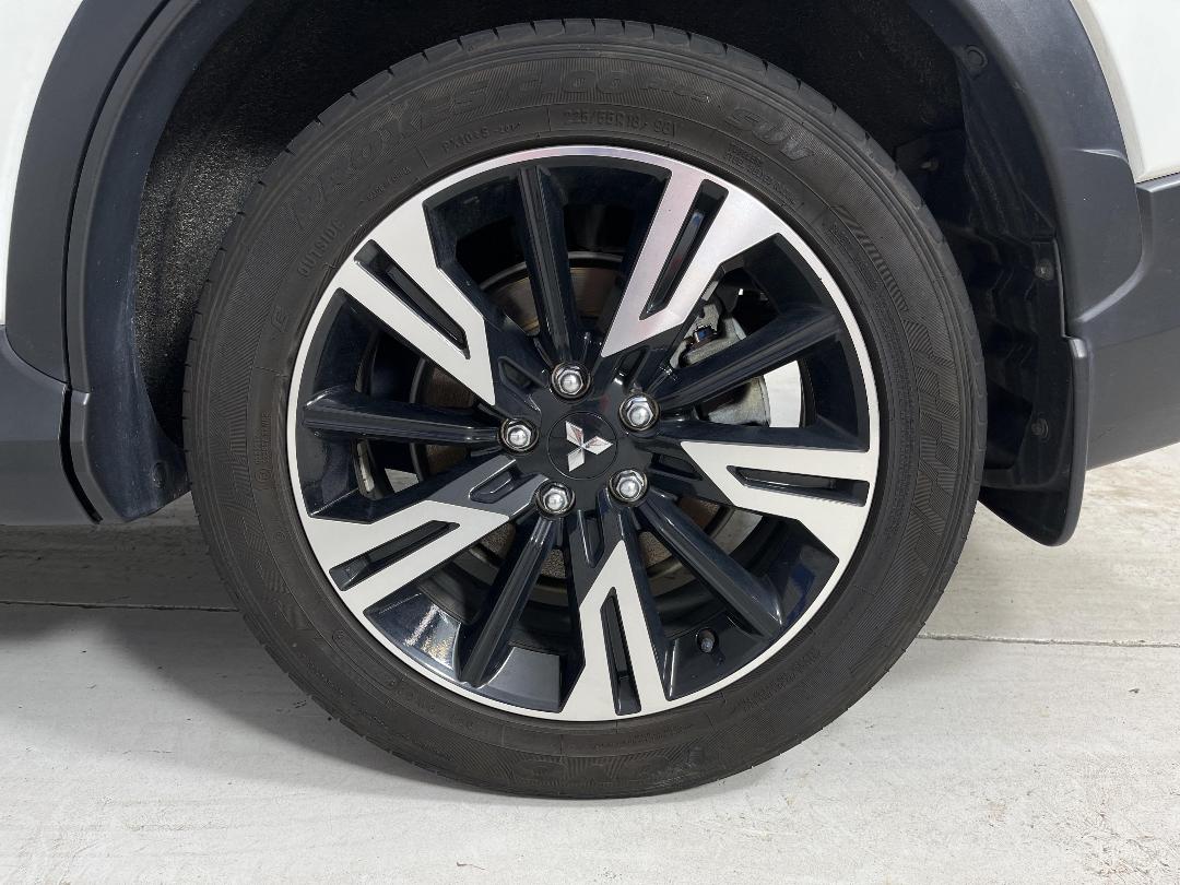 Photo '11' of Mitsubishi Eclipse Cross