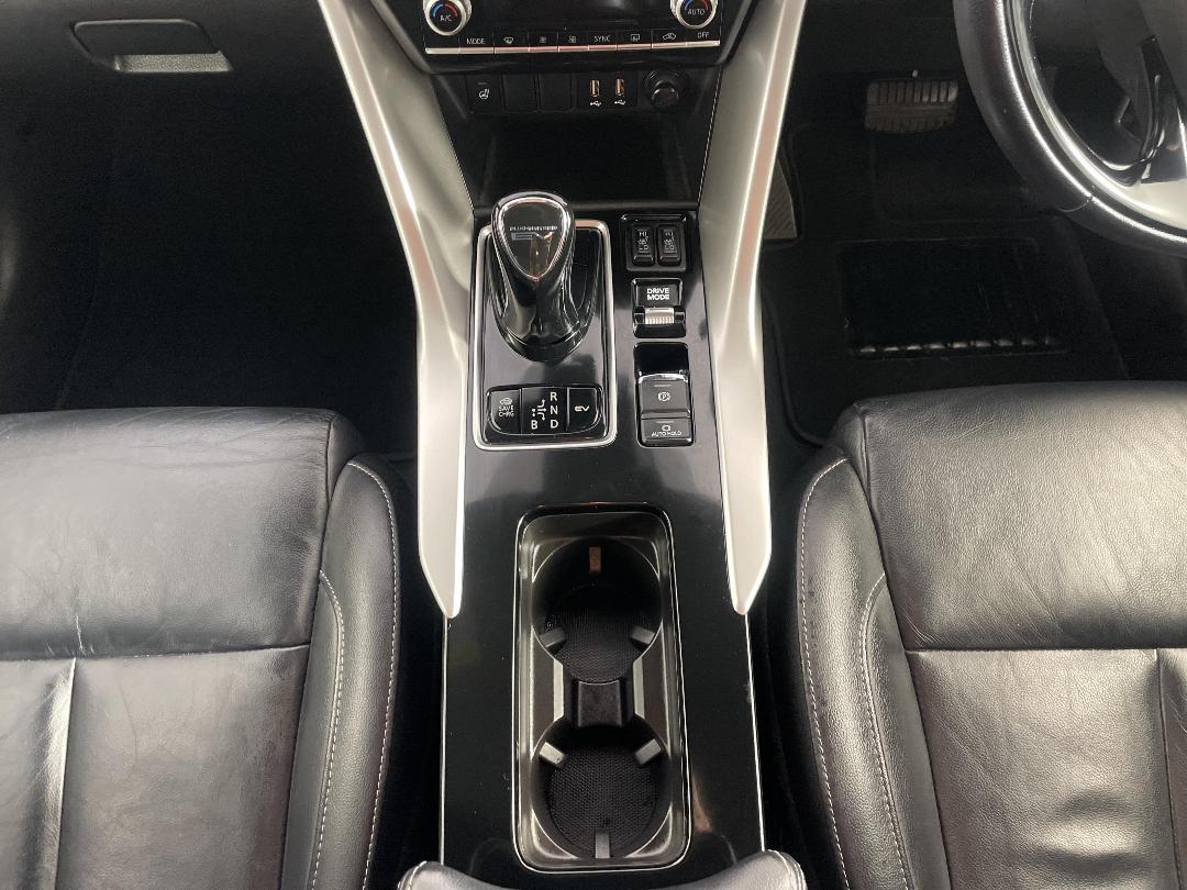 Photo '18' of Mitsubishi Eclipse Cross