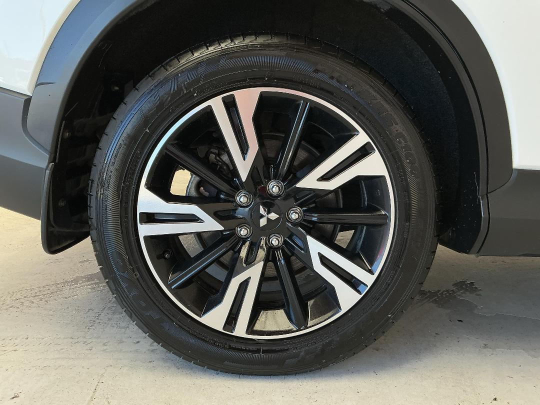 Photo '12' of Mitsubishi Eclipse Cross Photo '12' of Mitsubishi Eclipse Cross