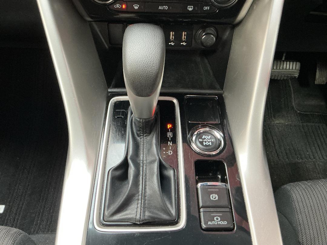 Photo '23' of Mitsubishi Eclipse Cross Photo '23' of Mitsubishi Eclipse Cross