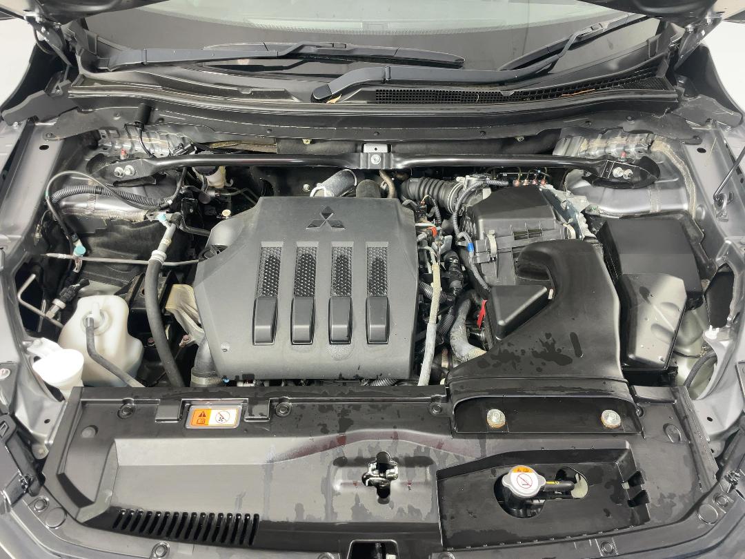 Photo '13' of Mitsubishi Eclipse Cross